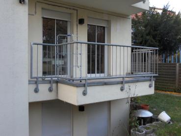 Klassisches Außengeländer Balkongeländer , Treppengeländer, Balkon , Treppe , Geländer , Echte Handarbeit Pulverbeschichtet  Modell #350